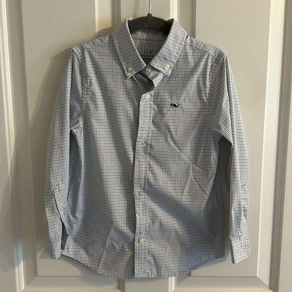 Vineyard Vines White and Blue Button Down Shirt